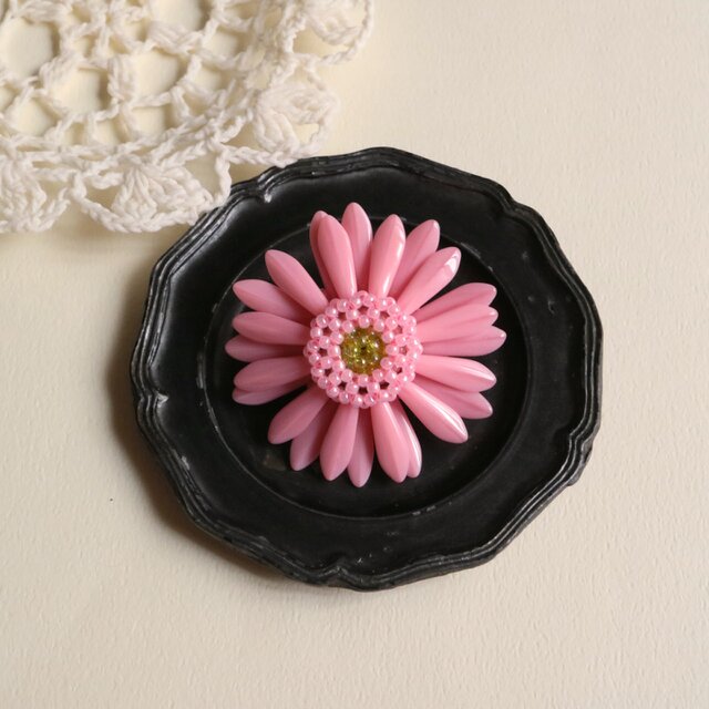ガーベラのブローチ（花束ピンク）