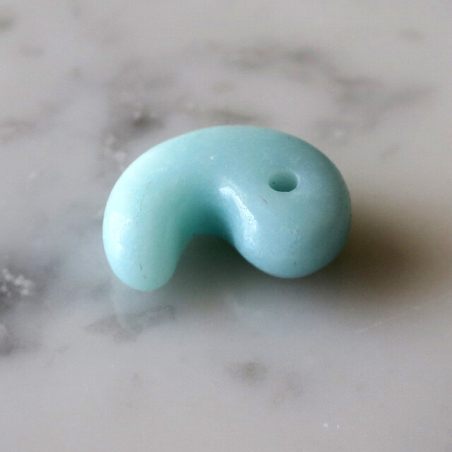 アマゾナイト 勾玉 20mm ペルー産 天然石 コレクション ギフト