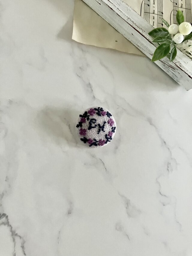 リースブローチ5(紫・紺・LH)