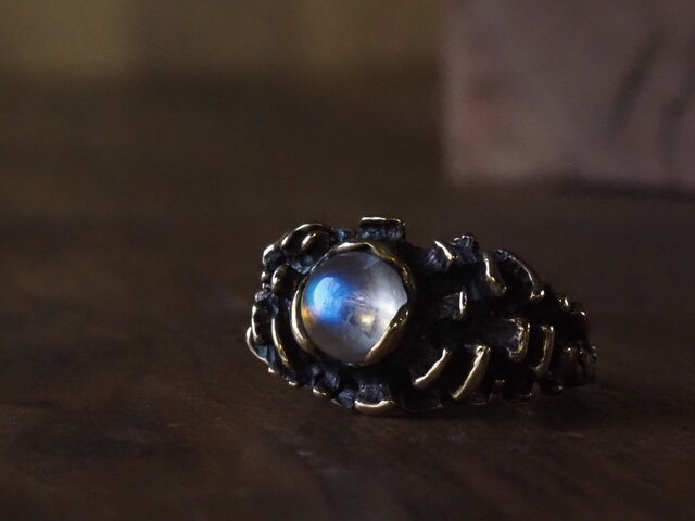 mamu　ete ムーンストーンリング ムーンストーン リング / silk Moonstone Ring l | iichi 日々の