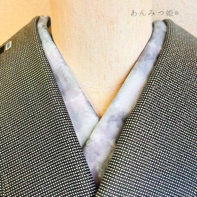 綿の半衿  無彩色の石畳模様