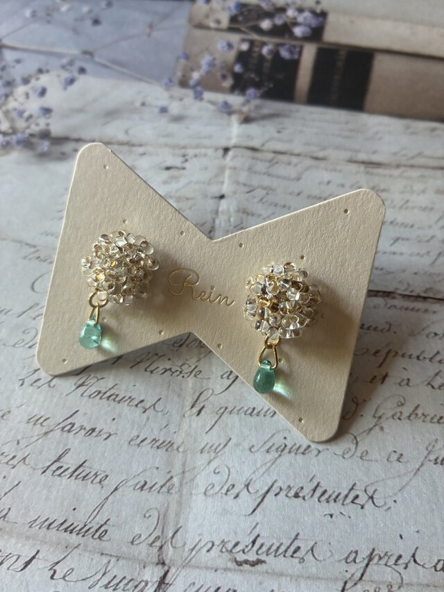 送料無料 ピアス シンプル クリア 透明 人気 きれいめ プレゼントにも