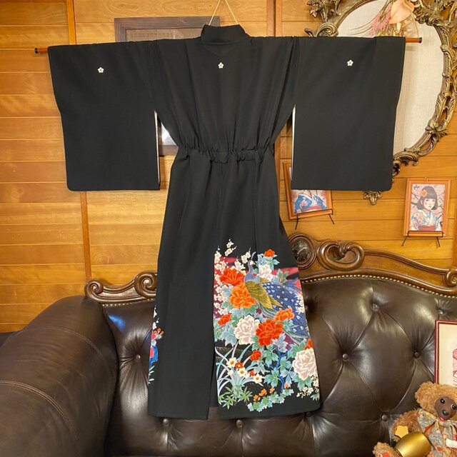 彩　着物リメイク♪ 化繊黒留袖からタックワンピース❣️ 和洋折衷 黒留袖 着物 リメイク ワンピース ドレス 洗える 化繊 TKW-67