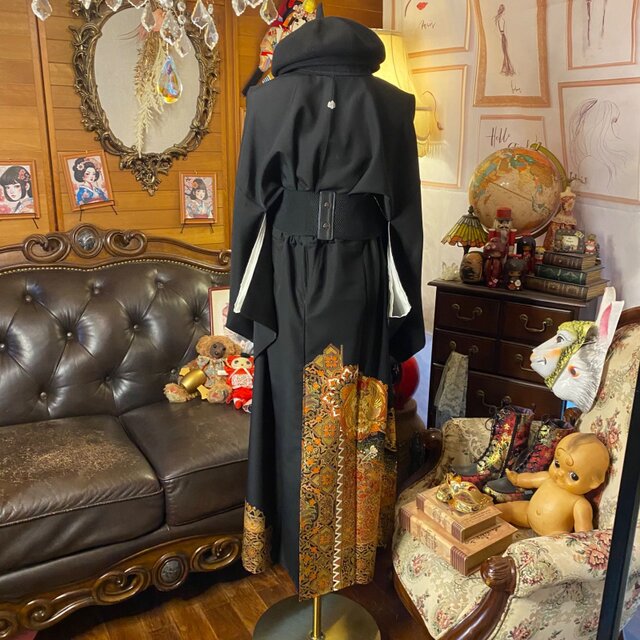黒留袖 着物 リメイク ワンピース ロングドレス 和洋折衷 洗える 化繊 ハンドメイド レトロ 古着 漆黒に金霞、飛鶴が舞う。 TKW-80 黒留袖 着物 リメイク ワンピース ロングドレス 和洋折衷 洗える 化繊