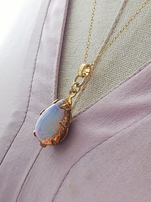 ヴィンテージ 白く曇ったとても美しいPinkオパール雫ネックレス