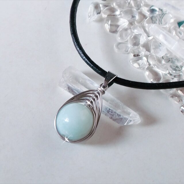 【天然石】アマゾナイトのサージカルステンレス 本革チョーカー ネックレス