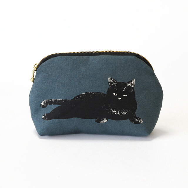 感謝価格　SALE 猫柄　20cmファスナー　ラウンドポーチ　ハンドメイド 猫柄のラウンドポーチ（ 寝そべり ネコ ）化粧ポーチ ねこ | iichi