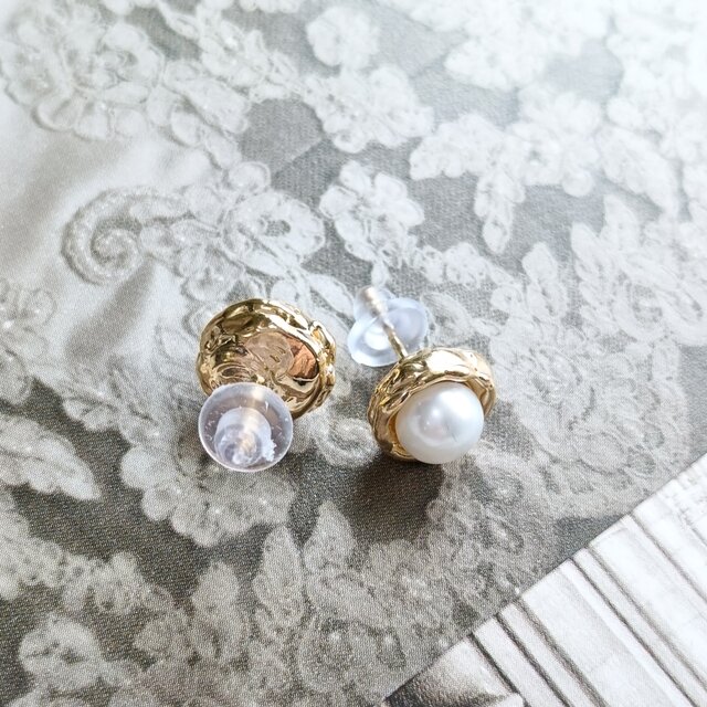 SV925／k18GP］Hakuju-白珠- パール 真珠 ピアス 鎚目 フレーム 額縁