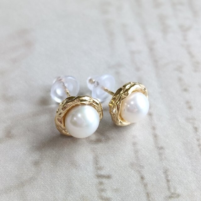 SV925／k18GP］Hakuju-白珠- パール 真珠 ピアス 鎚目 フレーム 額縁