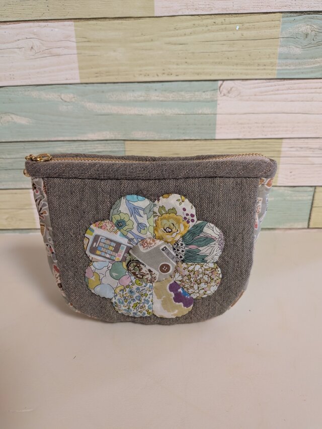 ドレスデンプレートのポーチ　カーキ