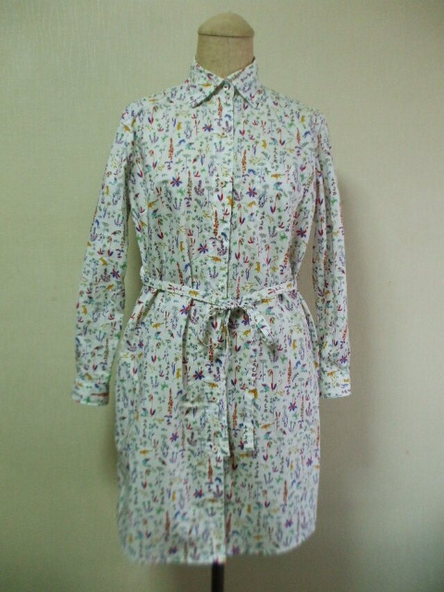 【ラスト1】リバティ ピカデリーポプリン セオ(Theo) シャツワンピ―ス　着丈９０㎝　M~Lサイズ