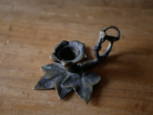 アイビー キャンドルホルダー フランスアンティーク ブロカントのある