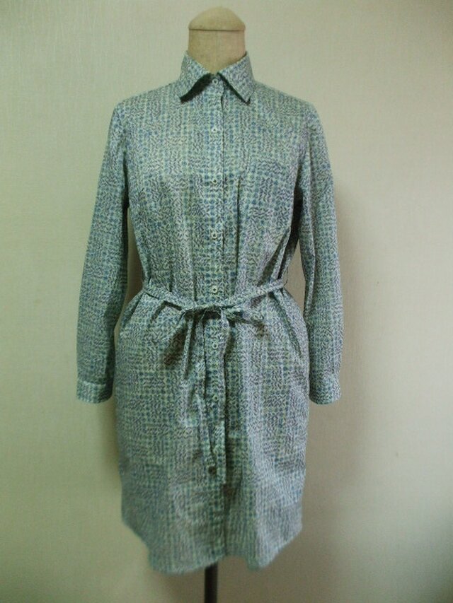 【ラスト１】リバティタナローン スリーピング・ローズ シャツワンピ―ス　着丈９０㎝　M~Lサイズ