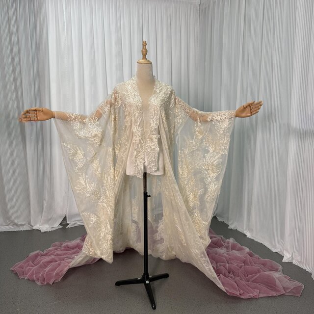 薄シャンパンの色 ピンク ソフトチュール 打掛 着物 オーバードレス レース羽織 お色直し 精緻な刺繍