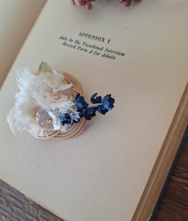 環に咲くすずらんブローチ   Wa ni Saku Suzuran Broochのコピー