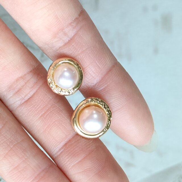 SV925／k18GP Ouju-桜珠- パール 真珠 桜貝 ピアス 鎚目 フレーム 額縁