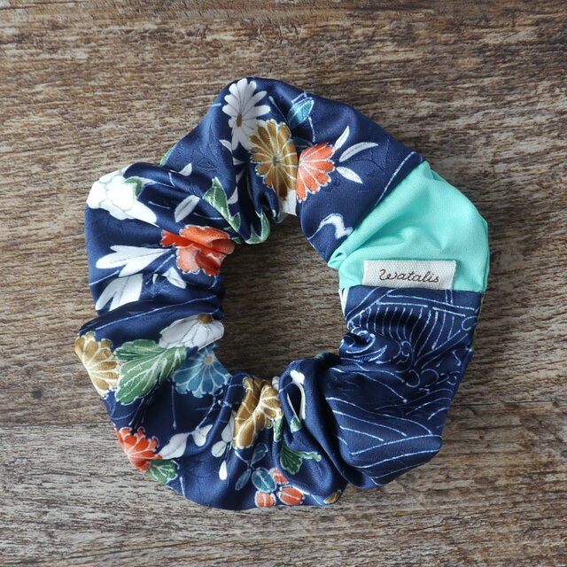 きものシュシュ　菊文