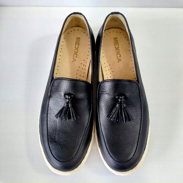 本革タッセルローファースニーカー　ブラック　丈夫で柔らかいレザー