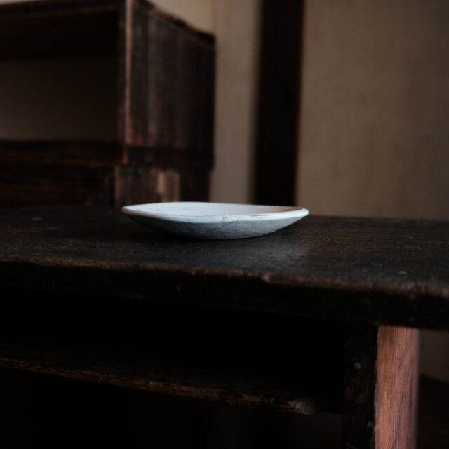白で素敵◇陶器製小皿 昭和期 古民家 工芸品 丁寧な暮らしに。 居酒屋
