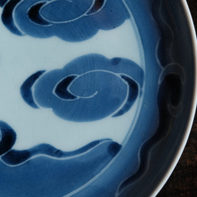 芸術的な雲の絵付け◇伊万里 染付中皿 骨董・antiques 器 丁寧な暮らし