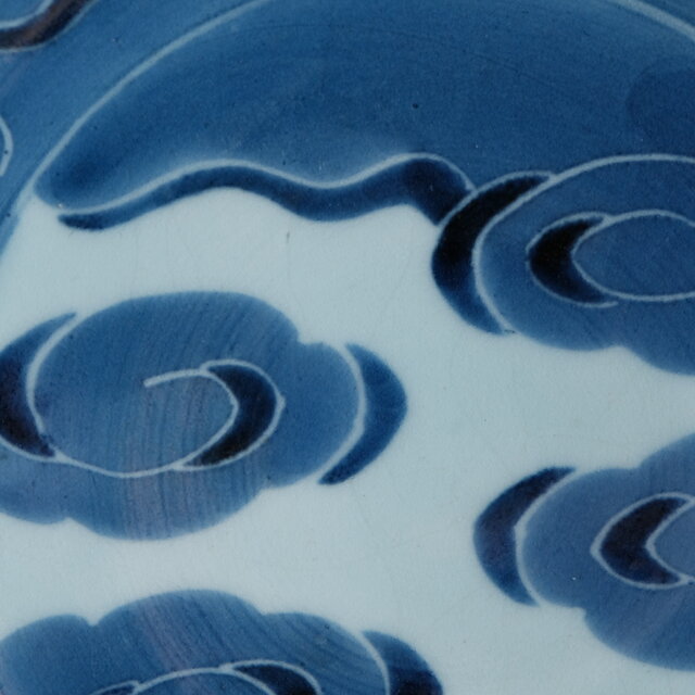 芸術的な雲の絵付け◇伊万里 染付中皿 骨董・antiques 器 丁寧な暮らし