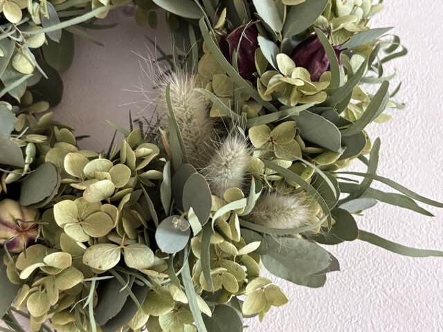 ユーカリとアナベルのリース(リューカデンドロン) | iichi 日々の