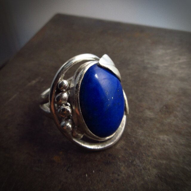 上品な青・ラピスラズリのシルバーリング