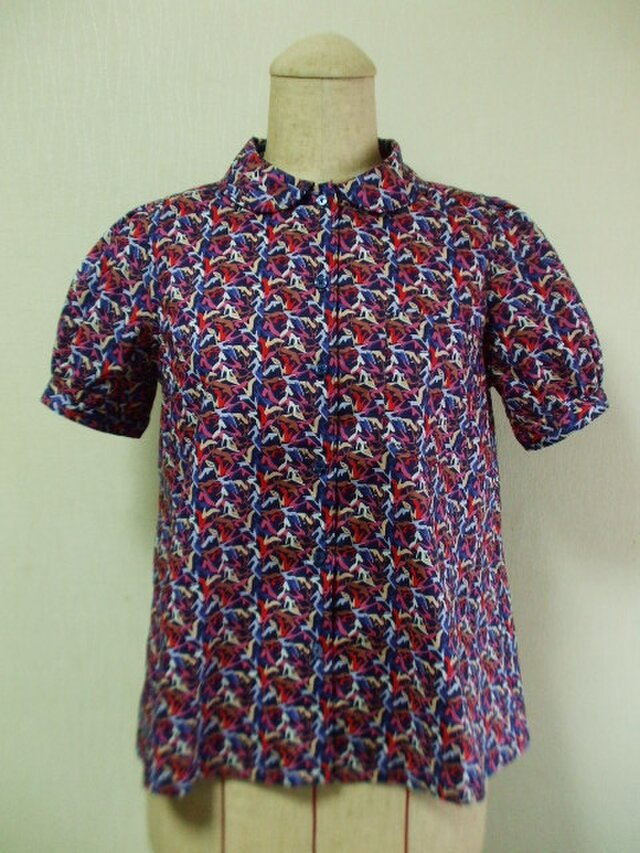 【ラスト１】リバティタナローン  クララ(Clara) 　丸衿パフスリーブ半袖ブラウス　Mサイズ　綿１００％