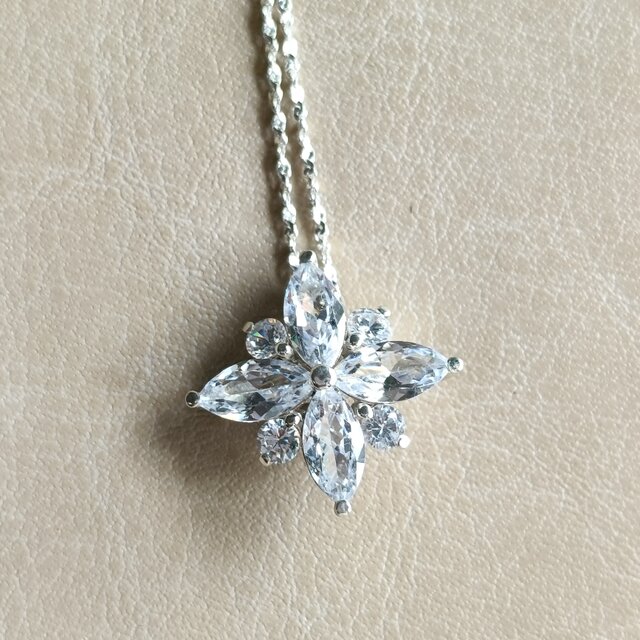SV925］Hyouka -氷華- スノークリスタルネックレス 雪の結晶 冬