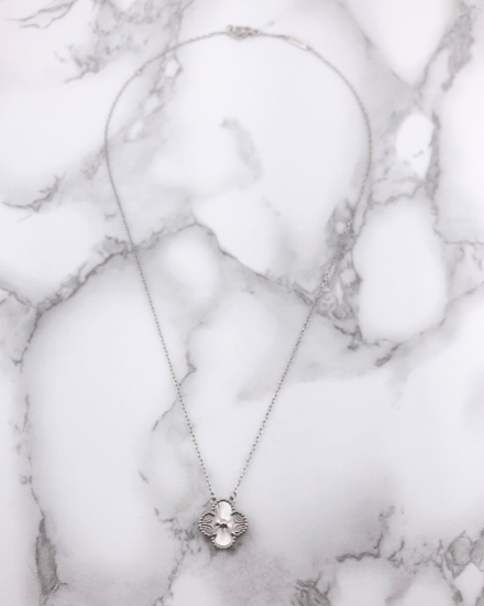 幸せのクローバーネックレス 15mm（シルバー）【高品質！送料無料