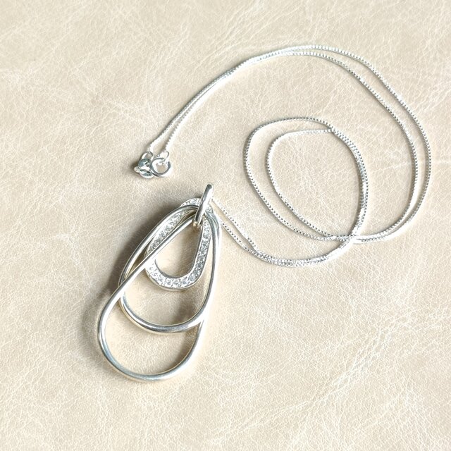 ［SV925］Kyouteki-鏡滴- ３連ドロップネックレス　雫　ペアシェイプ　瓢箪　三角　フラワー トリリアント