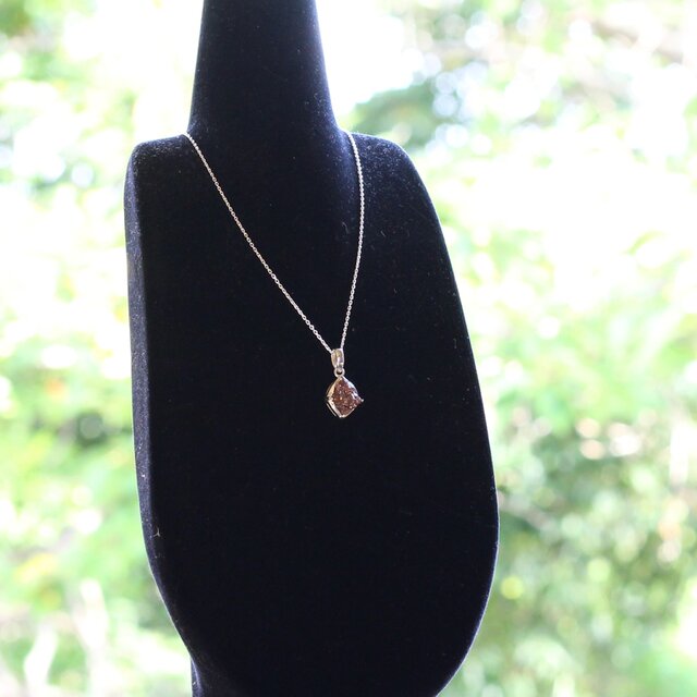 国産宝石》Sv925 レインボーガーネットペンダント 4.00ct | iichi 日々