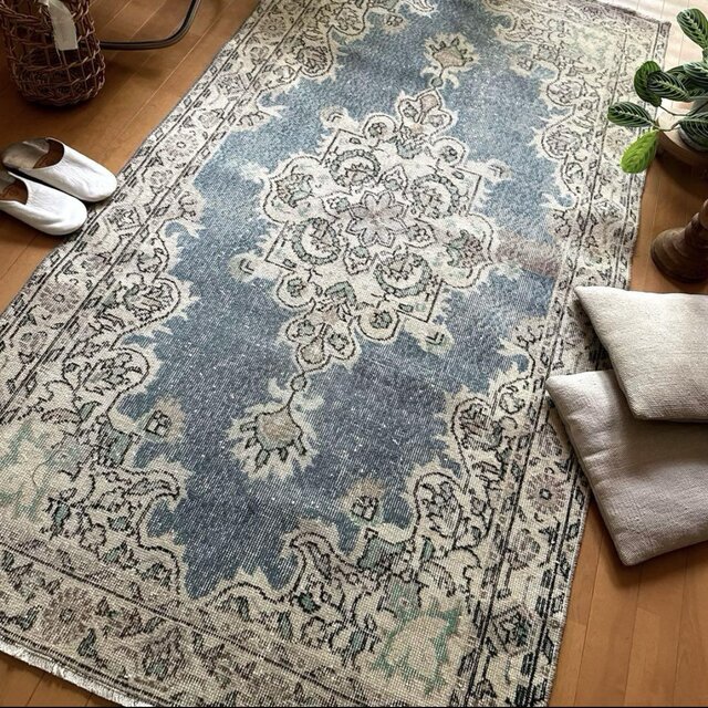 上品58×90ペールグレー　ブルー　密仕上がりメダリオン　トルコヴィンテージラグ 上品58×90ペールグレー ブルー 密仕上がりメダリオン トルコ