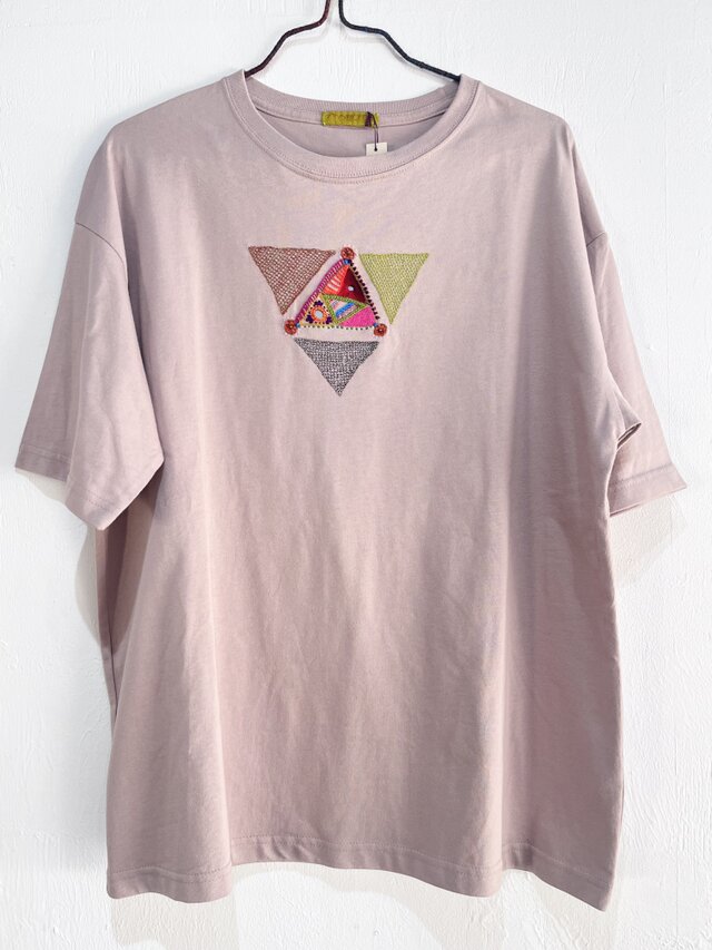 三角ミラー刺繍Tシャツ スモーキーピンク Mサイズ | iichi 日々