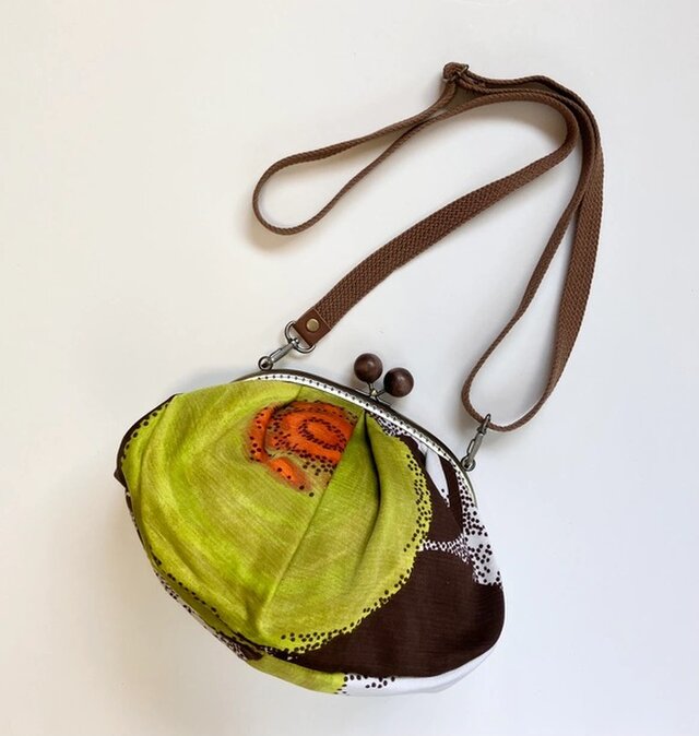 2wayがま口ショルダーバッグ　グリーンの大きな花