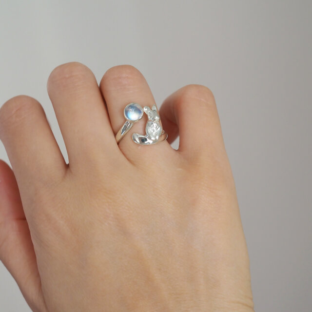 レインボームーンストーンいろどりうさぎリング | iichi 日々の暮らし