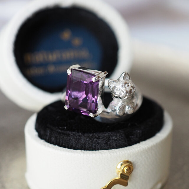 語りかける猫リング アメジスト 12.5号