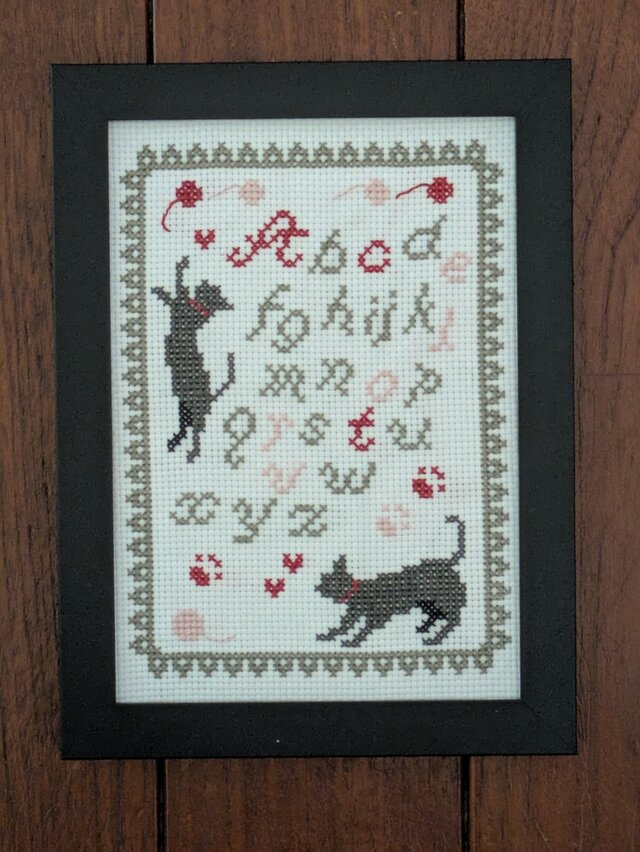 刺繍キット いたずらねこのサンプラー | iichi 日々の暮らしを