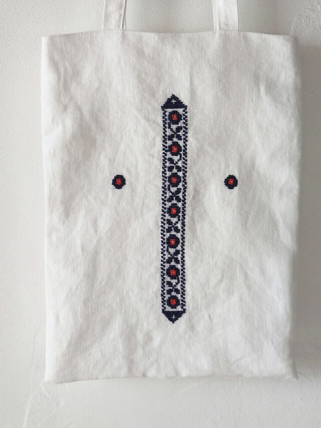 ハンガリー クロスステッチの刺繍 リネンバッグNo.2 | iichi 日々の