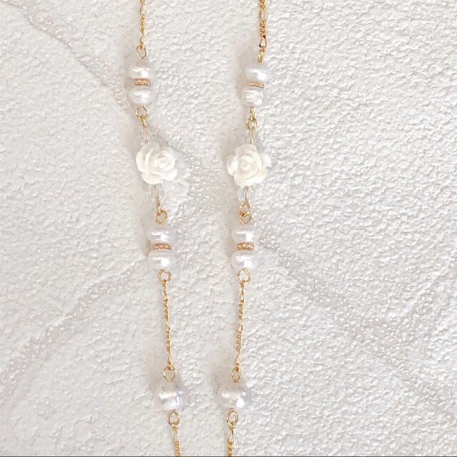 メガネチェーン》ホワイトローズ＆淡水パール メガネチェーン グラス