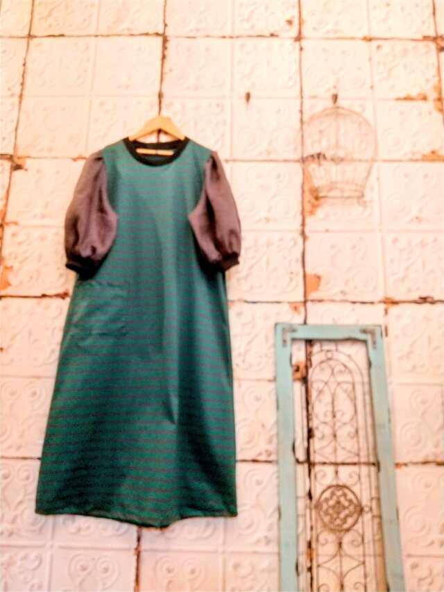 グリーン&ブラウンボーダーにお袖リネンのパフスリーブワンピース