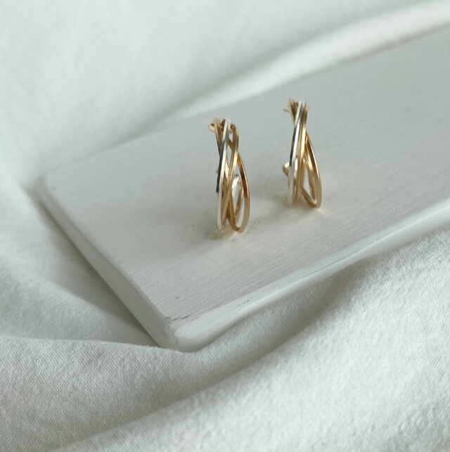 14kgf×silver925 diagonal 20 キャッチレス フープピアス4連 | iichi