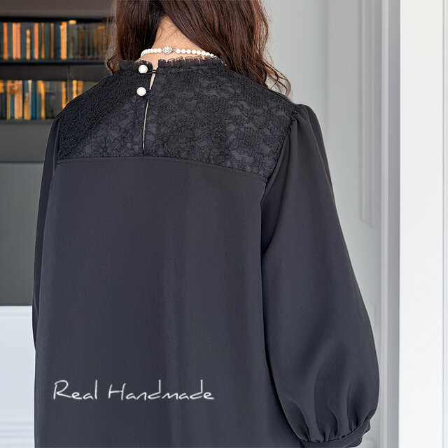 予約販売] ブラックジョーゼット×レース・アシンメトリーブラウス