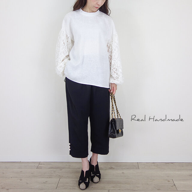 予約販売] ブラックジョーゼット・スリット＆パールボタンパンツ