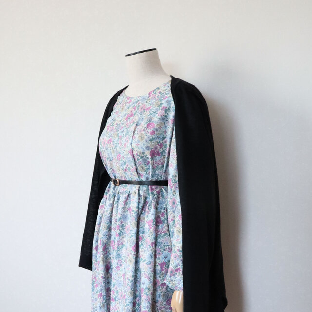 リバティ　マルバーン・メドウのギャザーワンピース