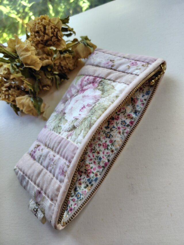 ふんわり♡サクラ色のパッチワークポーチ | iichi 日々の暮らしを