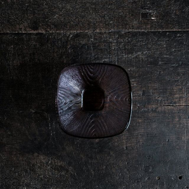 木の幹のような文様◆プレスガラス紫小鉢　曇りガラス　古道具　古民家　レトロ　ニュートロ 　昭和中期