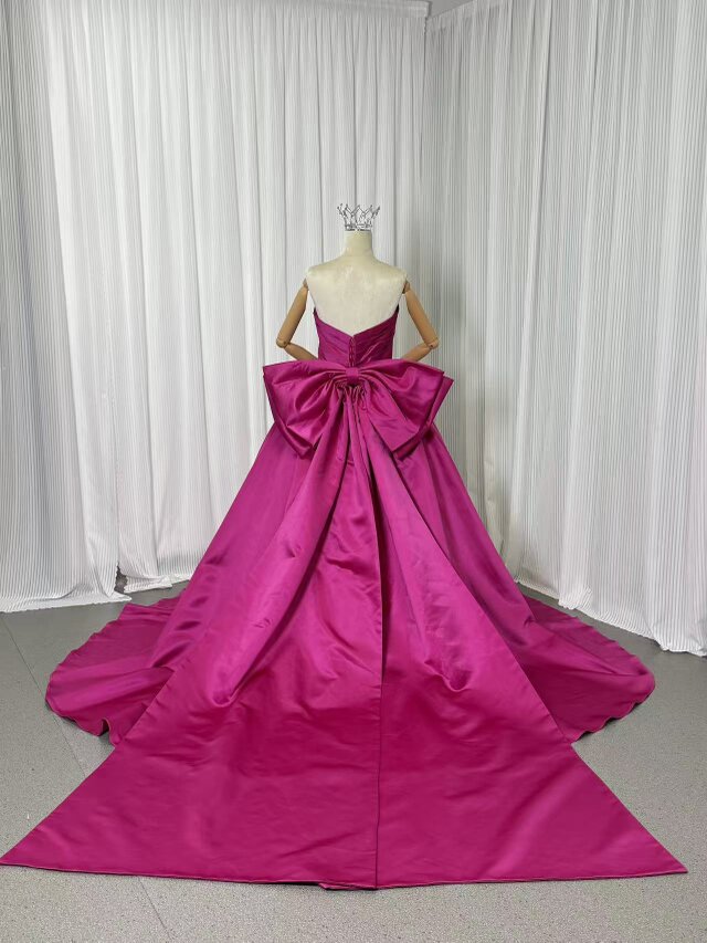 カラードレス ビビッドピンク 光沢サテン 豪華なバックリボン