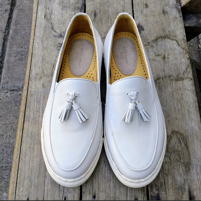 本革タッセルローファースニーカー　ホワイト　丈夫で柔らかいレザー