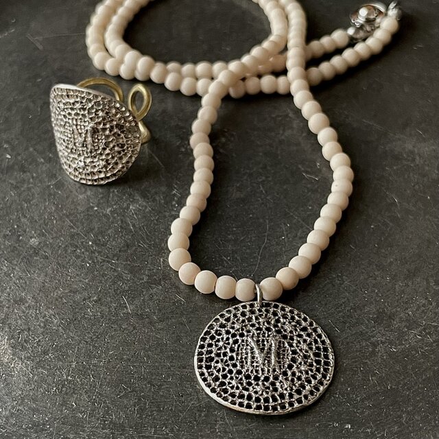 embroidery lace necklace／リバーストーン | iichi 日々の暮らしを